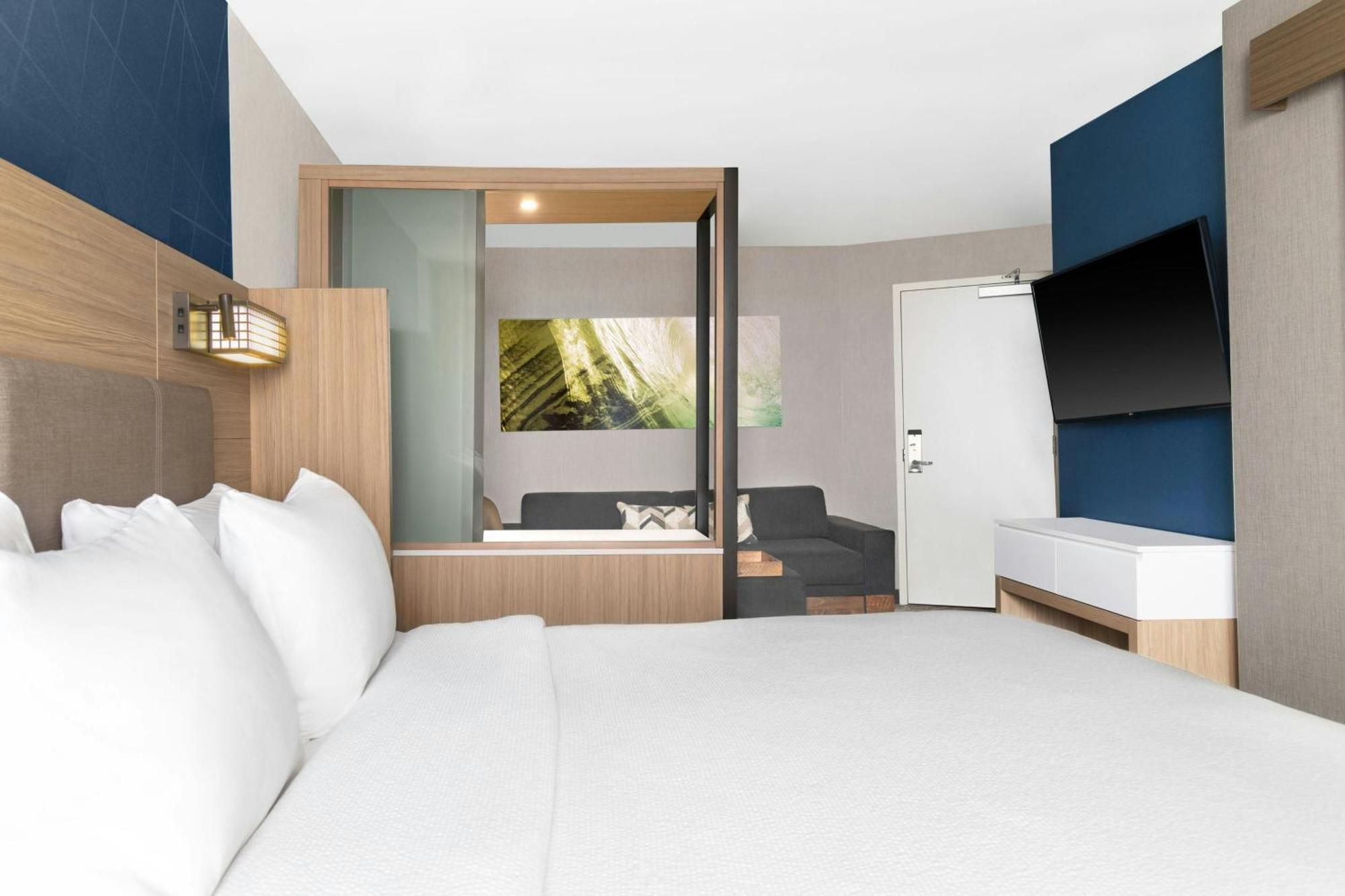 Springhill By Marriott 3*